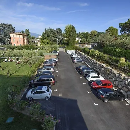 Hotel Bella & Restaurant With Private Dock For Mooring Boats San Felice del Benaco