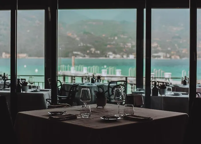 Bella & Restaurant With Private Dock For Mooring Boats Hotel 4*