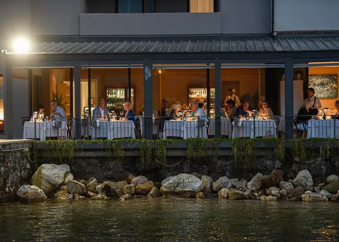 Hotel Bella & Restaurant With Private Dock For Mooring Boats San Felice del Benaco