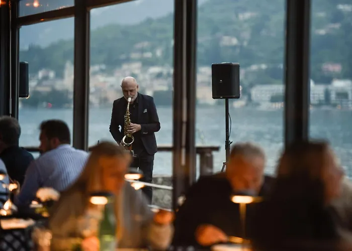 Bella & Restaurant With Private Dock For Mooring Boats 4*