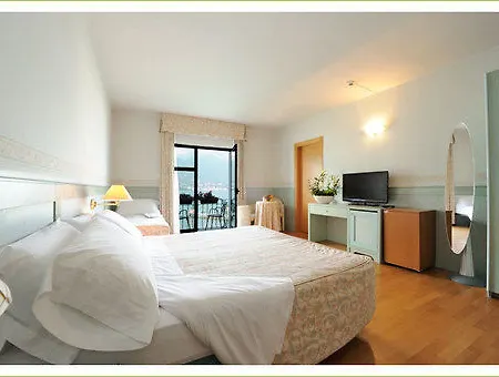 Hotel Bella & Restaurant With Private Dock For Mooring Boats 4*